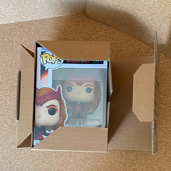 Funko Pop! Doctor Strange Multiverse of Madness - Scarlet Witch #1007 - Picture 2 of 9